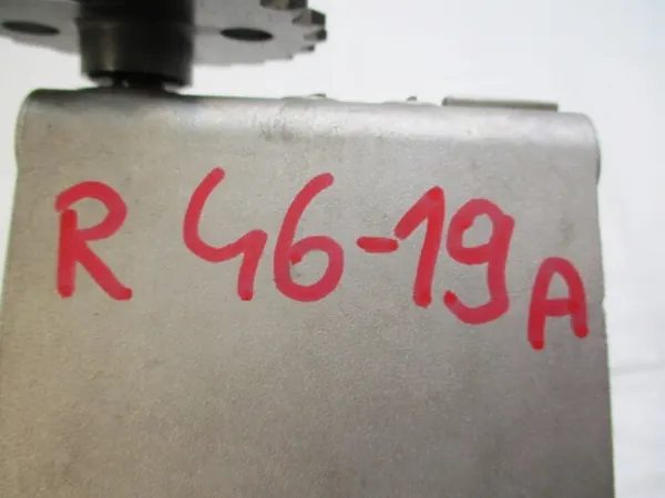 Pompe à huile Renault OE OEM 150007041R - Occasion image 10