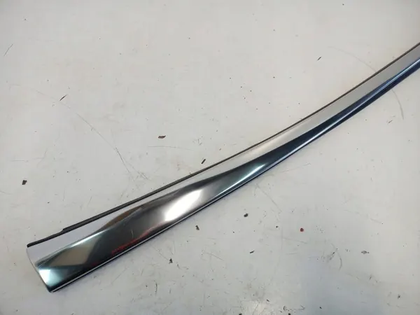 OEM 9819800077 Moldura Puerta Trasera Derecha Citroen C5 Aircross image 3