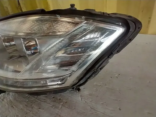 LINKER BI-XENON KOPLAMP MERCEDES S-KLASSE W221 LIFT A2218202739 image 2