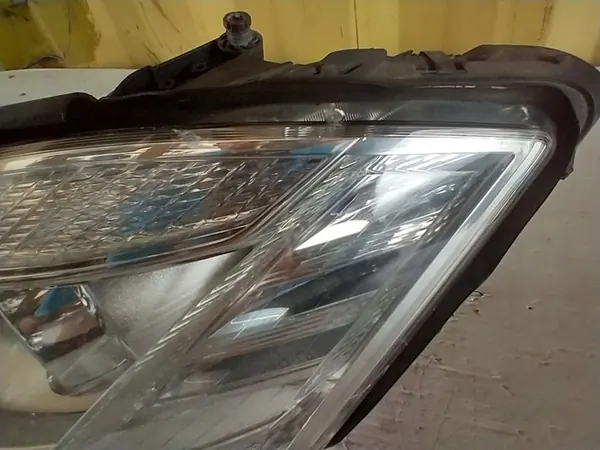 LINKER BI-XENON KOPLAMP MERCEDES S-KLASSE W221 LIFT A2218202739 image 4