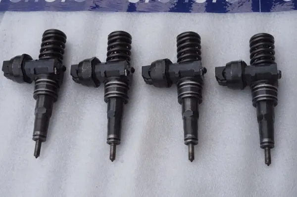 WAI Einspritzdüse OEM 0414720038 für 1.9 TDI image 4