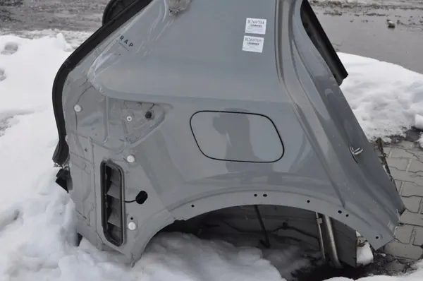 Parachoques trasero Volvo XC40 OEM FBJDF - Usado image 7