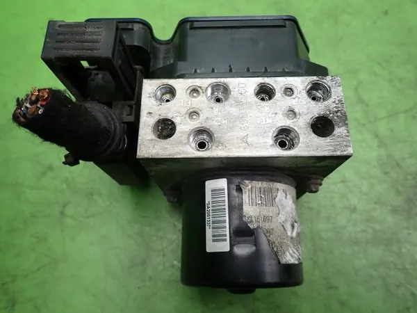 Pompe ABS OEM 13316697 16817008 pour Opel Insignia A image 2