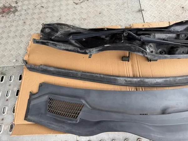 Joint de pare-brise Mercedes Vito W447 OEM A4478301801 image 3