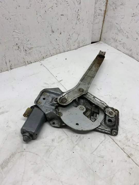 BMW 3 E36 Bakrutsmotor OEM 680187497000 image 2