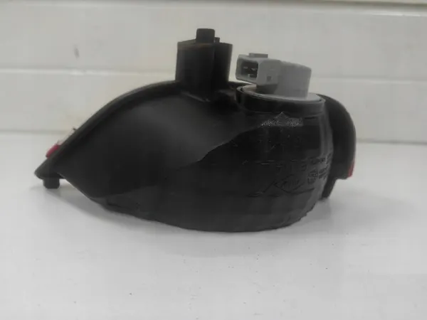 OEM 265545106R peräpuskurin peruutusvalo oikealla image 3
