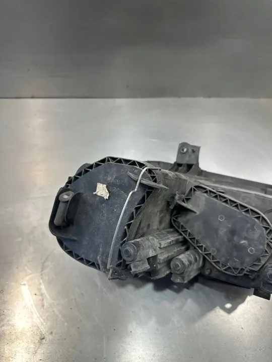 Volkswagen Caddy 2007 Etu Oikea Ajovalaisin image 3