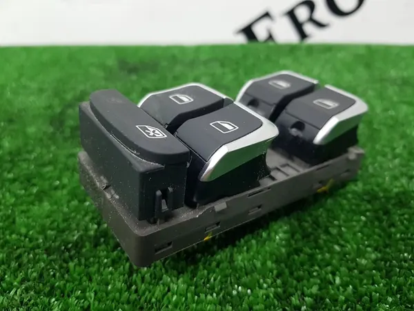 Audi Q3 8U Raambedieningspaneel Chroom 8u0959851 image 3