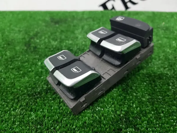 Audi Q3 8U Raambedieningspaneel Chroom 8u0959851 image 4