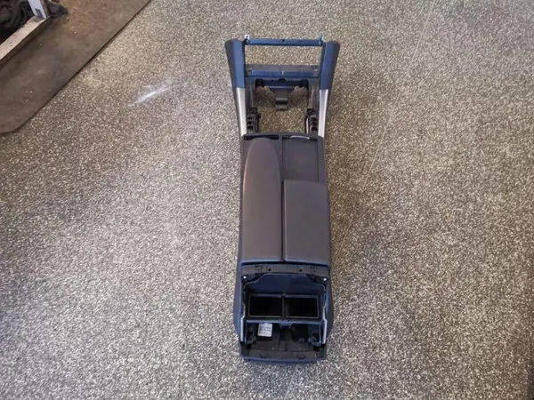 Accoudoir Mercedes-Benz OEM A2126800310 pour Classe E W211 image 5