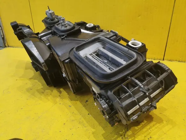 MERCEDES W447 CALENTADOR A4478300160 image 6