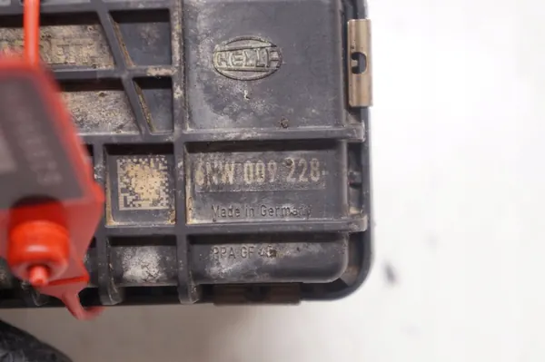 Atuador de turbocompressor Volvo V70 III XC70 II S80 image 6