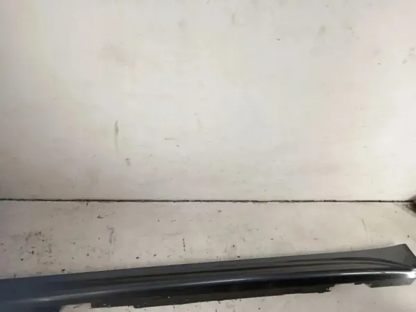 Protège-bas de portière gauche OEM 8054271 BMW Série 3 image 3