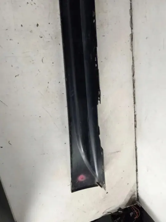 Protège-bas de portière gauche OEM 8054271 BMW Série 3 image 6
