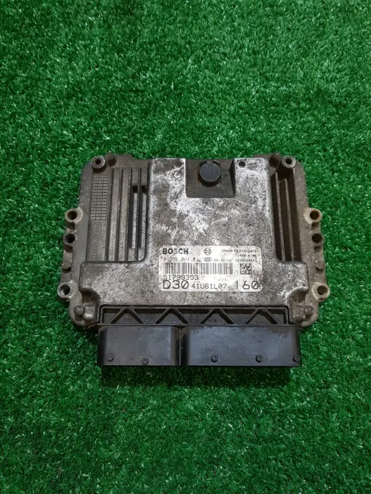 Computadora Motor Fiat Ducato 3 OEM 0281014211 image 2