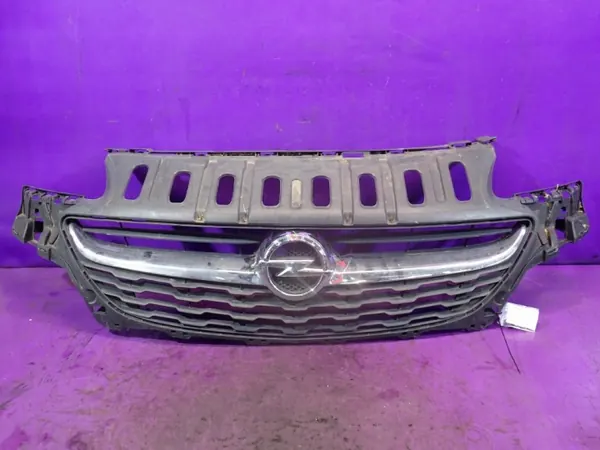 Opel Corsa E jäähdyttimen kyltti OEM Zawada-387625- image 2