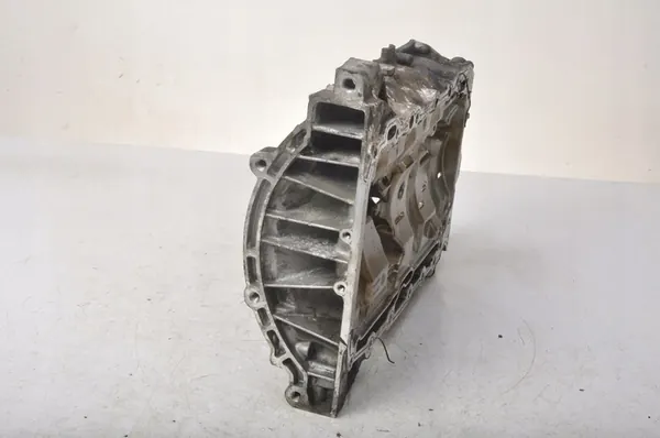 Audi A4 B8 Oljetank 06H103603S image 2