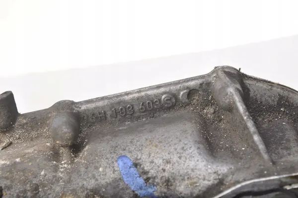 Audi A4 B8 Oljetank 06H103603S image 3