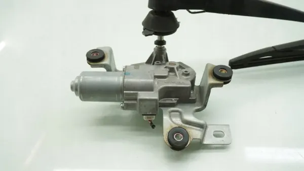 Suzuki Ignis III bakre vindrutetorkarmotor OEM MMAUTKO-28282 image 5