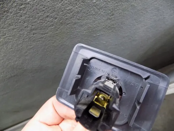 OEM 2N0864147 Encendedor 12V para VW Crafter II image 3