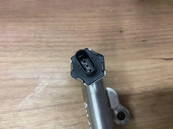 Kraftstoffverteilerrohr OEM 175208396R für Renault image 5