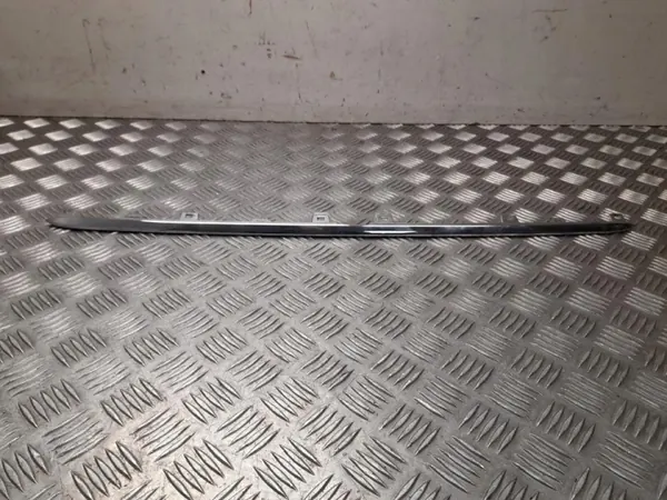 Détail de finition Mercedes-Benz A1778852703 pour A-Class V177 image 2