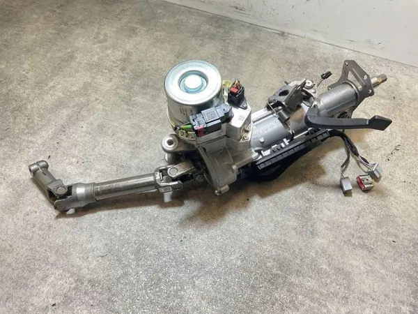Ford servostyrpump L1TC3D077BR - Begagnad image 3