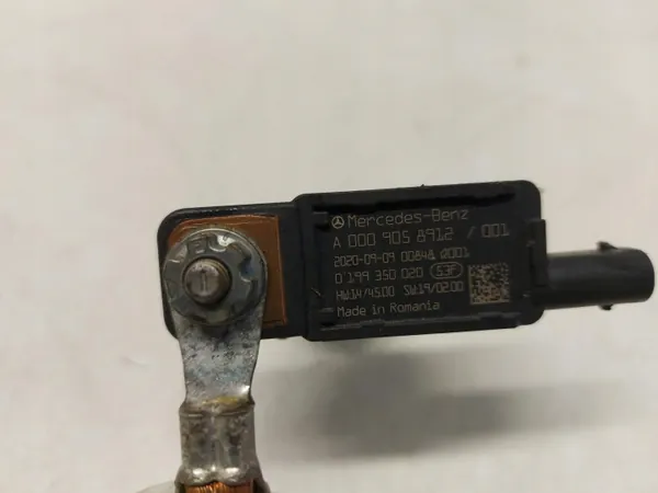 Mercedes EQC 400 akunpidike OEM A0009058912 image 3