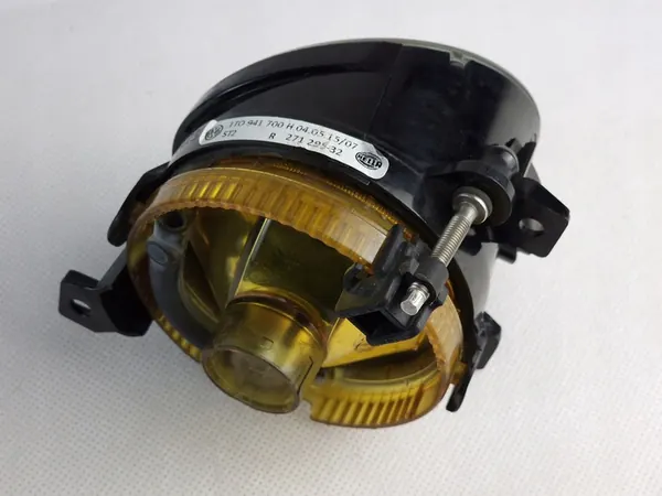 Farol de Neblina 1T0941700H CITIGO MII UP! TOURAN GOLF AMAROK Direito image 2