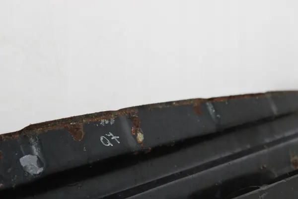 Etupuskuri Audi Q7 4L 4L0807113 image 5