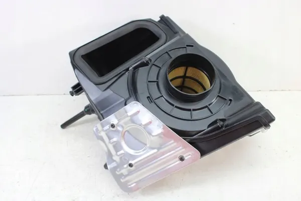 Audi Luftfiltergehäuse OEM 8W0133837AB Gebraucht image 3