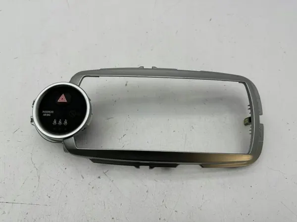 Toyota Yaris 2012 middenconsole bekleding OEM 839500D050A image 2