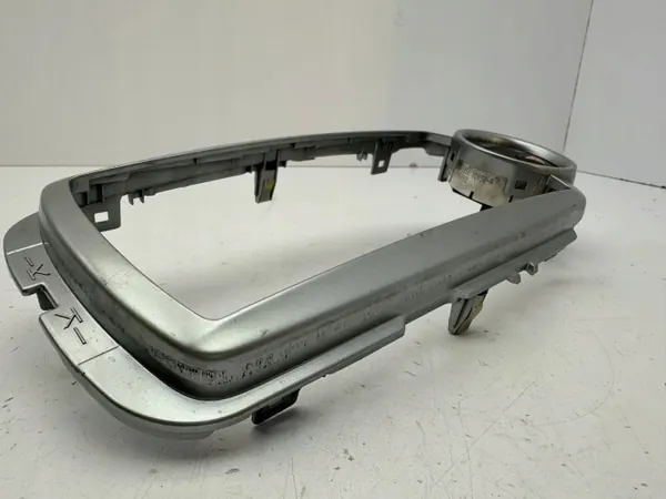 Toyota Yaris 2012 middenconsole bekleding OEM 839500D050A image 3