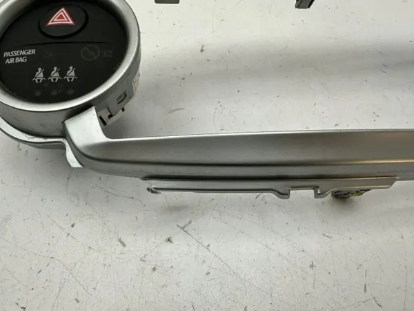 Toyota Yaris 2012 middenconsole bekleding OEM 839500D050A image 5