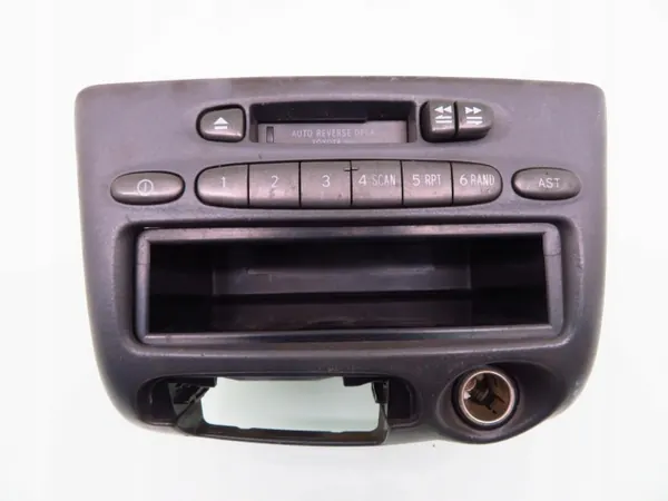 Radio cassette Toyota Yaris I OEM 8612052010 image 2