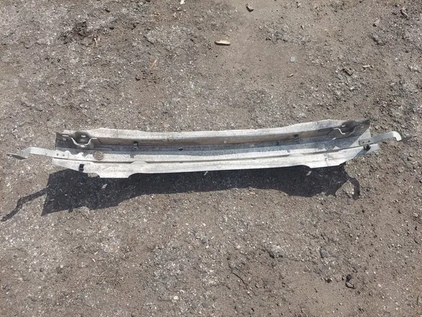 Etupuskuri Audi A4 B6 image 3