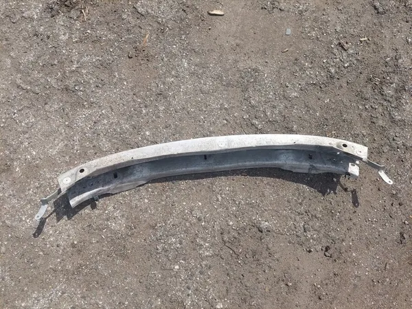 Etupuskuri Audi A4 B6 image 4