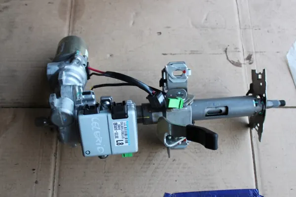 Pompe de direction assistée électrique Suzuki Celerio 14-.. OEM byu78re45fpuij image 2