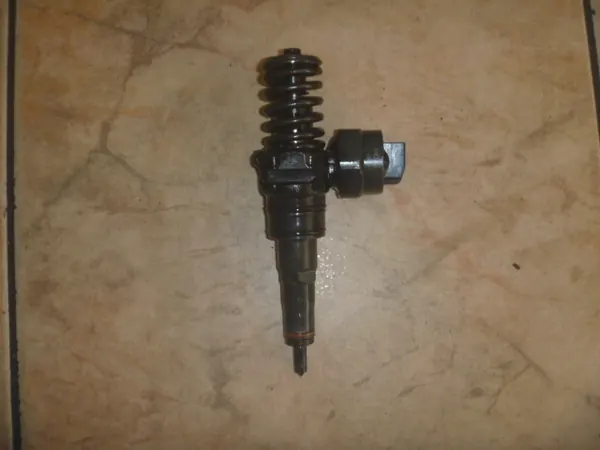Bosch 038130073AA Injector Unitário Usado - OEM image 2