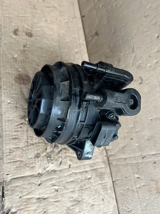 MERCEDES VITO W447 Ilmansuodattimen Kotelo A6540905600 image 2