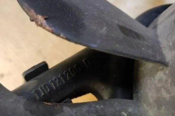 Framstötfångare AUDI A3 (8L1) 1.9L diesel 1999 OEM image 3