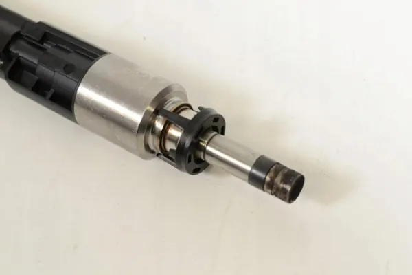 AUDI A5 F53 Brandstofinjector set 2017 Gebruikt image 4