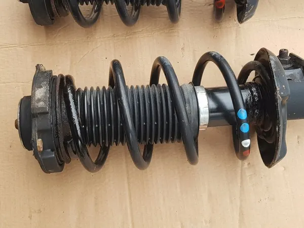 Amortizzatori + Molle Anteriori / SEAT LEON II - VW GOLF VI image 8