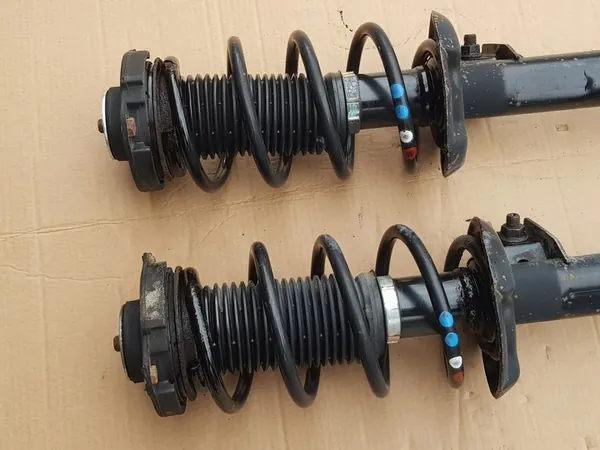 Amortizzatori + Molle Anteriori / SEAT LEON II - VW GOLF VI image 9