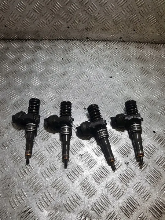 Conjunto de injetores Skoda Octavia 2 image 1