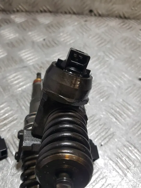 Conjunto de injetores Skoda Octavia 2 image 6