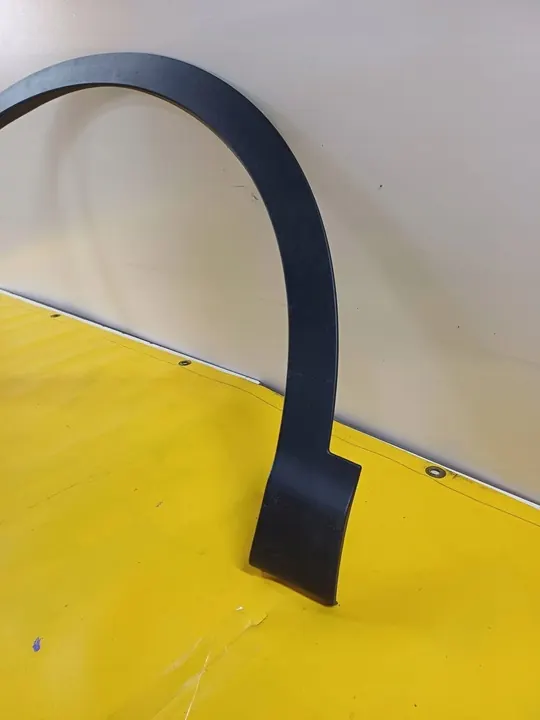 Nissan OE Etu Lokasuoja Trim Vasen image 3