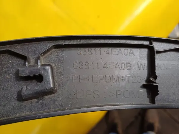 Nissan OE Etu Lokasuoja Trim Vasen image 7