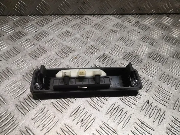 Kofferbakopen knop Mercedes-Benz CLA C117 W117 2014 OEM image 3