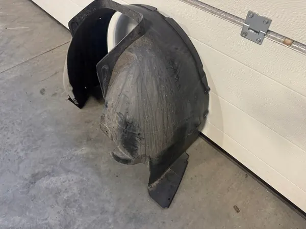 VW T6 Left Front Wheel Arch 7E0809957E image 2